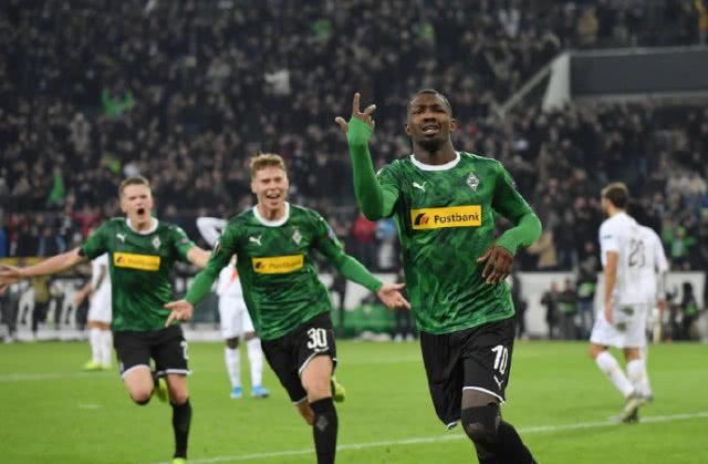 年轻球员的 年轻球员的