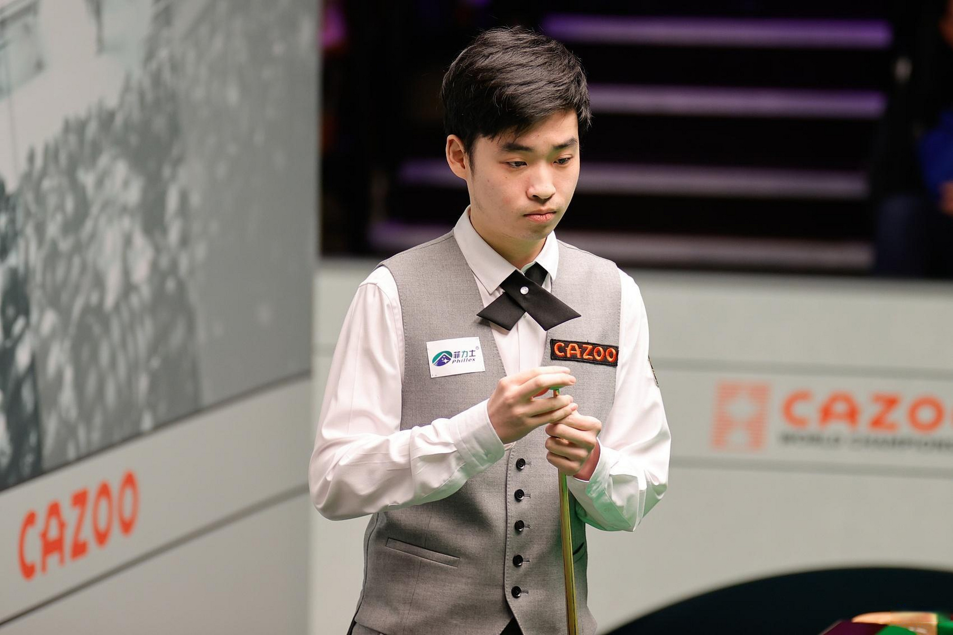 9局下两出 9局下两出